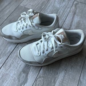 Nike Air women’s size 8